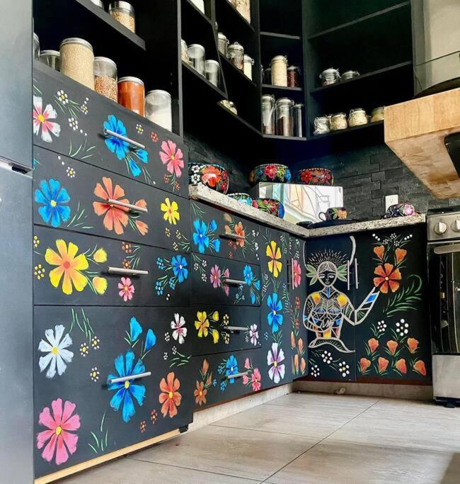 Luxurious Mid Century Modern Folk Art Home Mexico by Eksteriør bilde