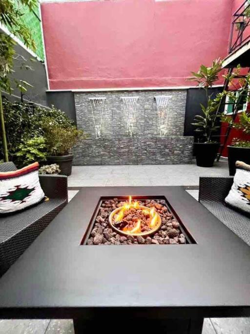 Luxurious Mid Century Modern Folk Art Home Mexico by Eksteriør bilde